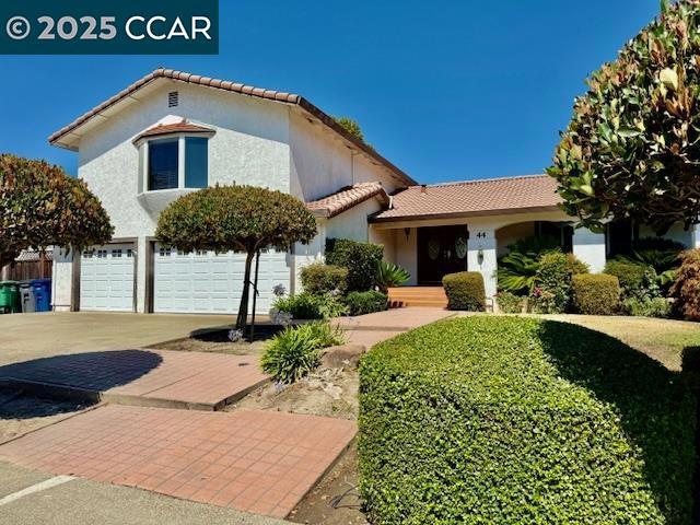 44 Dos Rios Ct, San Ramon CA: https://media.crmls.org/mediaz/41842ba4-630e-4483-876b-1e1334ffb190.jpg