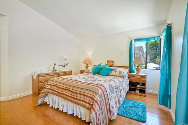 904 Robinwood Drive, Oceanside CA: https://media.crmls.org/mediaz/4185a5ff-deee-4b95-8265-e91c8f7bb54a.jpg
