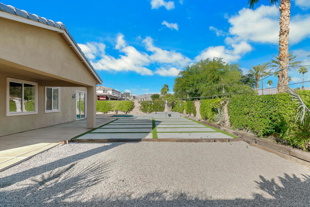 43820 Cape Cod Court, Indio CA: https://media.crmls.org/mediaz/4185d752-cce5-4d19-99b2-d7c581389320.jpg