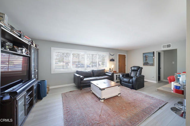 Detail Gallery Image 8 of 32 For 3911 S G St, Oxnard,  CA 93033 - 3 Beds | 2 Baths