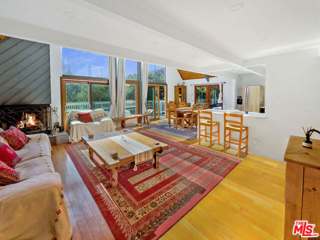 22012 Topanga School Road, Topanga CA: https://media.crmls.org/mediaz/4188486a-c7ed-4184-acb6-b868328c72e2.jpg