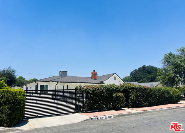 6627 Ranchito Avenue, Valley Glen CA: https://media.crmls.org/mediaz/4188dcad-8c29-4915-8837-fe4cb978cbbc.jpg