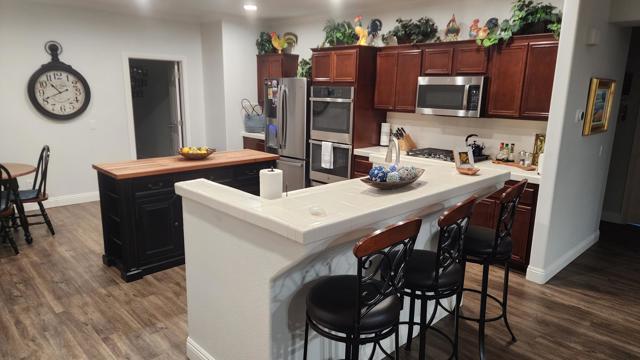 1002 Alta Cresta, Palm Springs CA: https://media.crmls.org/mediaz/4189ca14-a911-48af-a443-f61bc54b461e.jpg