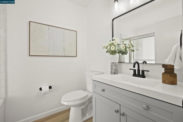 39 Crane Ct, Alameda CA: https://media.crmls.org/mediaz/418a1d4d-ecc2-4980-a6f6-c899ac1ae272.jpg
