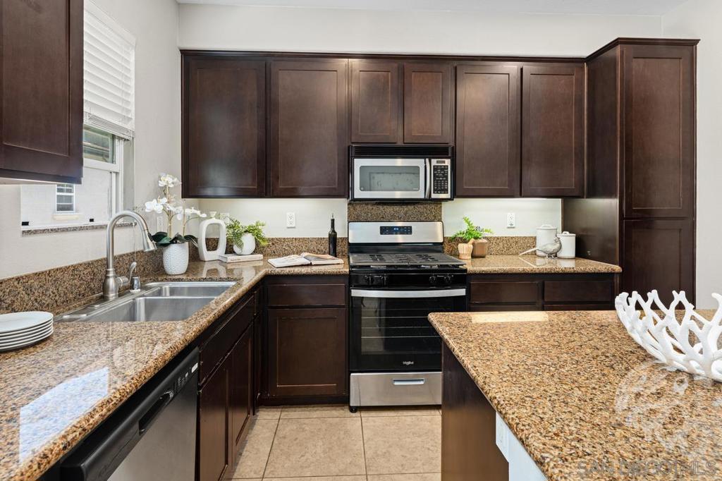 16925 Vasquez Way - photo 14