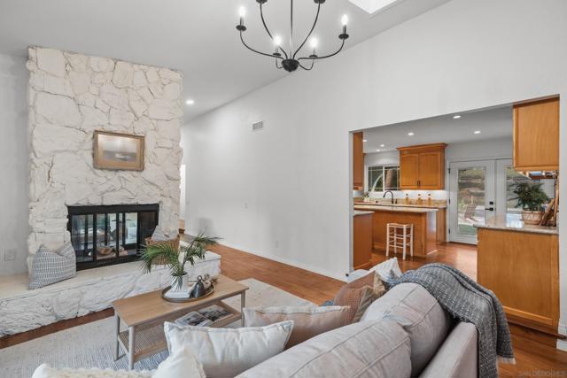3226 Summit Drive, Escondido CA: https://media.crmls.org/mediaz/418aed93-94e2-4588-9338-6d17fe061b55.jpg