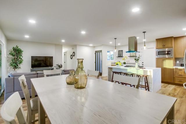 4214 Caledonia Drive, San Diego CA: https://media.crmls.org/mediaz/418b05ff-821f-471e-b051-b3e2bffb2978.jpg