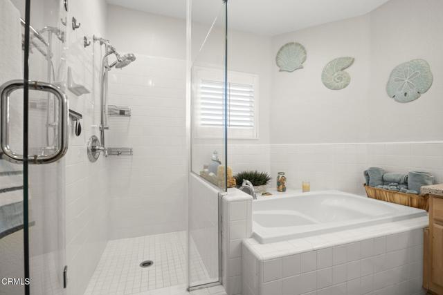 5270 W Wooley Road, Oxnard CA: https://media.crmls.org/mediaz/418b3ad2-09f0-4937-8880-a4d56aa9a9fe.jpg