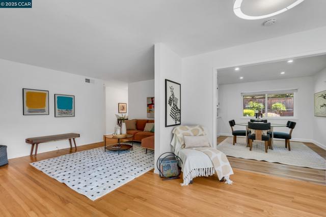 57 Jemco Ct, Pleasant Hill CA: https://media.crmls.org/mediaz/418ba67b-c336-4e9c-aa5b-01b6dce6f26e.jpg