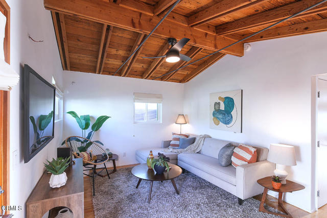 Detail Gallery Image 15 of 42 For 3363 Hollydale Dr, Los Angeles,  CA 90039 - 3 Beds | 3/1 Baths