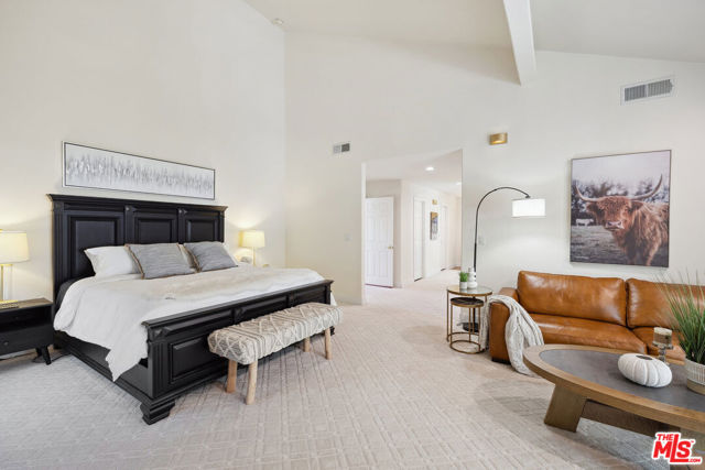4415 Dulcinea Court, Woodland Hills CA: https://media.crmls.org/mediaz/418c9b29-0be9-4538-b2f5-15ddc3d35149.jpg