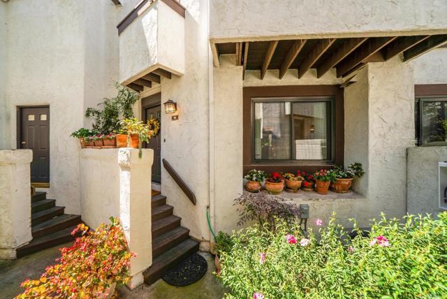 2253 Caminito Pescado, Ocean Beach (San Diego) CA: https://media.crmls.org/mediaz/418d06a6-444d-4f16-b77f-2ffdd31e9846.jpg