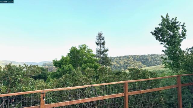 3608 VICTOR ST., Pinole CA: https://media.crmls.org/mediaz/418d1a65-8a48-48fb-8e7b-c6e00e6c5dd0.jpg