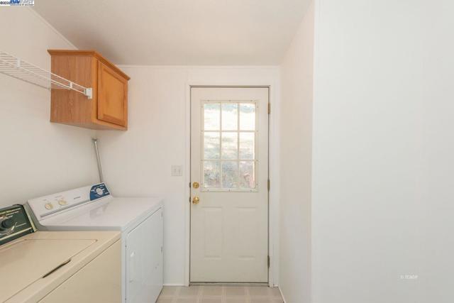 430 Bridge Rd, Douglas City CA: https://media.crmls.org/mediaz/418d9ccd-63e9-42d6-8a2c-0bf7a624c89d.jpg