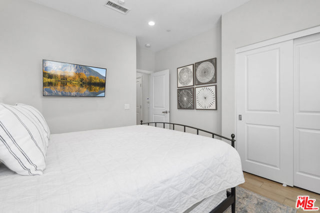 6 Alimon Street, Rancho Mission Viejo CA: https://media.crmls.org/mediaz/418e115a-cf7f-4901-b7b8-29f169645af8.jpg