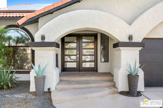 28220 Horizon Road, Cathedral City CA: https://media.crmls.org/mediaz/418e8a31-b7c9-49f3-a063-902697d9ff0e.jpg