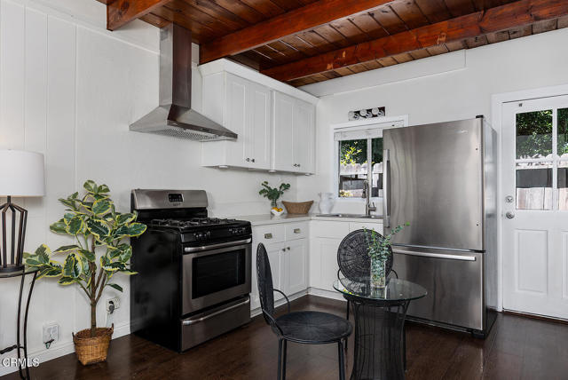 1807 New York Drive, Altadena CA: https://media.crmls.org/mediaz/418eca5e-0ee0-4b1c-86a9-e07c2d4c8070.jpg