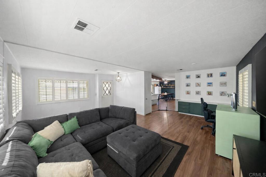 2700 Valley Parkway - photo 4