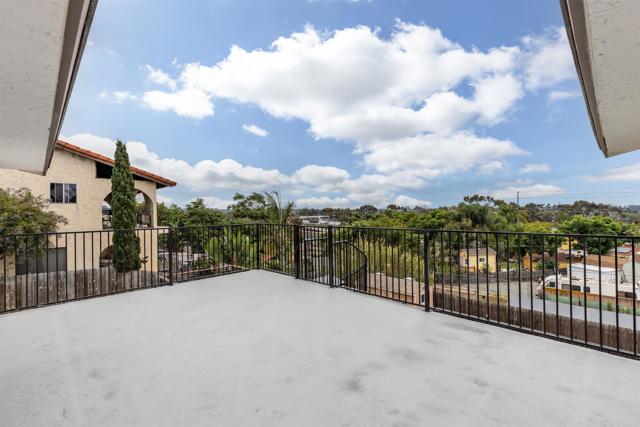 Detail Gallery Image 7 of 16 For 3007 Shelby Dr a,  National City,  CA 91950 - 4 Beds | 3 Baths