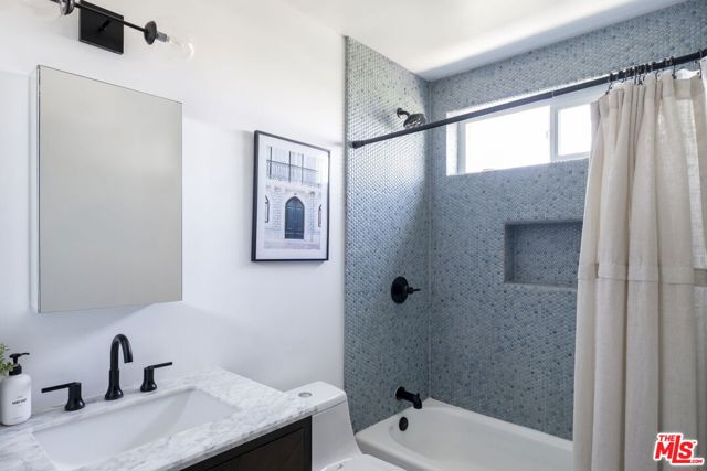 1320 Romulus Drive, Glendale CA: https://media.crmls.org/mediaz/418fb65d-609a-4c4e-b197-661ffc5ae816.jpg