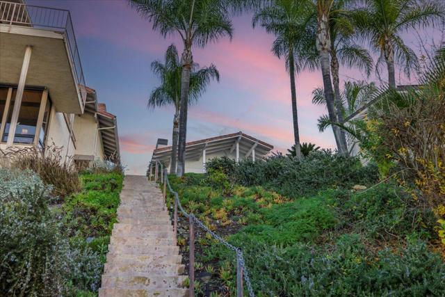 29795 Eagle Point Drive, Canyon Lake CA: https://media.crmls.org/mediaz/4190b0de-c68a-4fdb-9dfd-026704a015cd.jpg