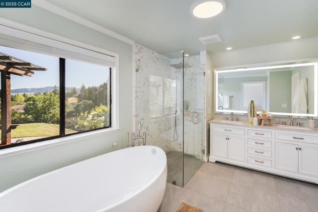 15 Blemer Ct, Danville CA: https://media.crmls.org/mediaz/4190c12b-5c6a-4797-b75e-538ad85b1f43.jpg