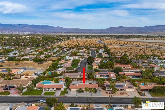 2250 Tamarisk Road, Palm Springs CA: https://media.crmls.org/mediaz/4190dfa9-a97d-4ec2-9ce1-9120e39c0d4c.jpg
