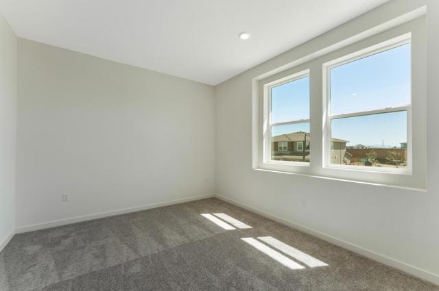 5956 Big Sky Drive, Fairfield CA: https://media.crmls.org/mediaz/4191347e-a74d-476f-b0d3-0338b89cff12.jpg