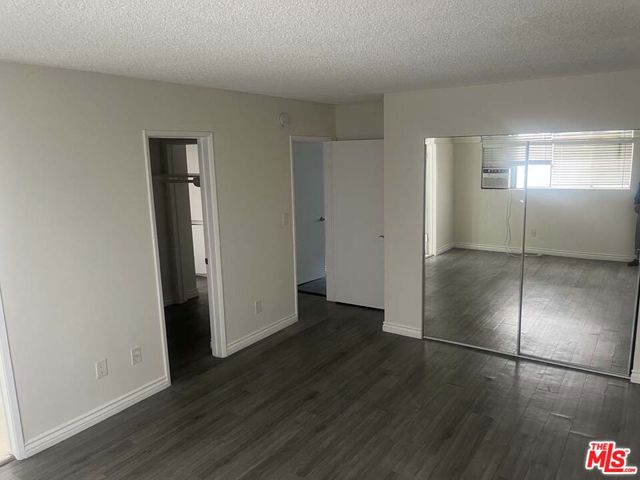 1834 Thayer Avenue, Los Angeles CA: https://media.crmls.org/mediaz/41915697-6bdb-41ed-a97c-19099a25f0a1.jpg
