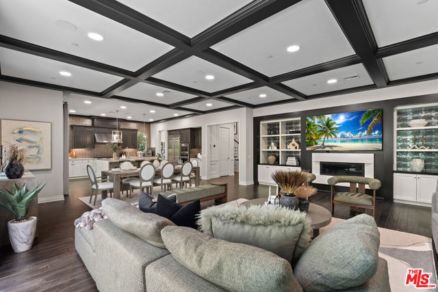 55 Suede, Irvine CA: https://media.crmls.org/mediaz/4191a468-0092-4768-bbd1-3c166d8935d1.jpg