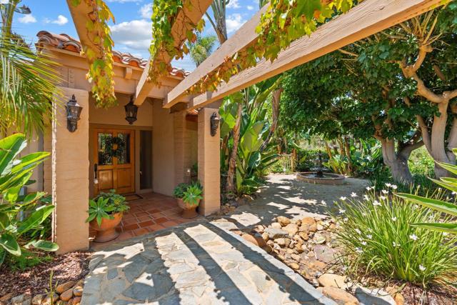 17216 & 17218 La Brisa, Rancho Santa Fe CA: https://media.crmls.org/mediaz/41934089-0461-4b31-bf77-1ce8435f644f.jpg