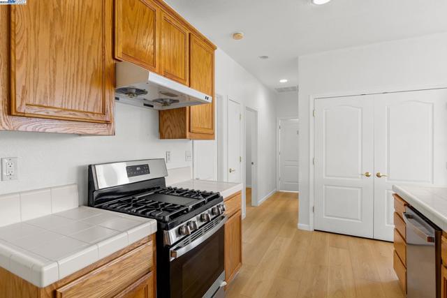 4 Mistyvale Ct, Sacramento CA: https://media.crmls.org/mediaz/4193af82-c2a9-4de8-9ae1-053e63b84cac.jpg