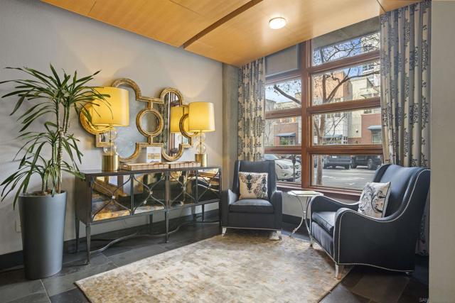 877 Island Avenue, San Diego CA: https://media.crmls.org/mediaz/41940001-acbf-4859-b1ea-e2249c61f054.jpg