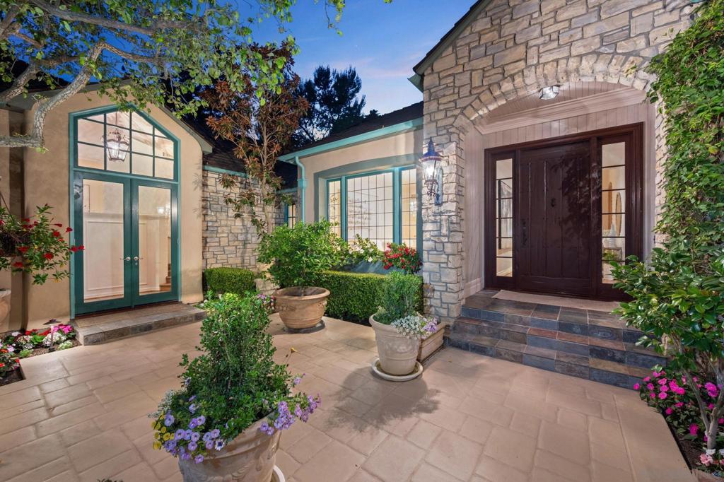 6388 La Jolla Scenic Dr - photo 11