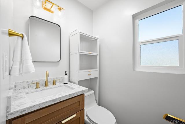 Detail Gallery Image 24 of 75 For 4404 Voltaire St, San Diego,  CA 92107 - 4 Beds | 3 Baths