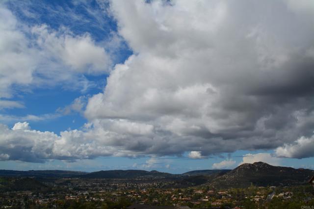 Detail Gallery Image 30 of 34 For 14645 High Valley Rd, Poway,  CA 92064 - 3 Beds | 2/1 Baths
