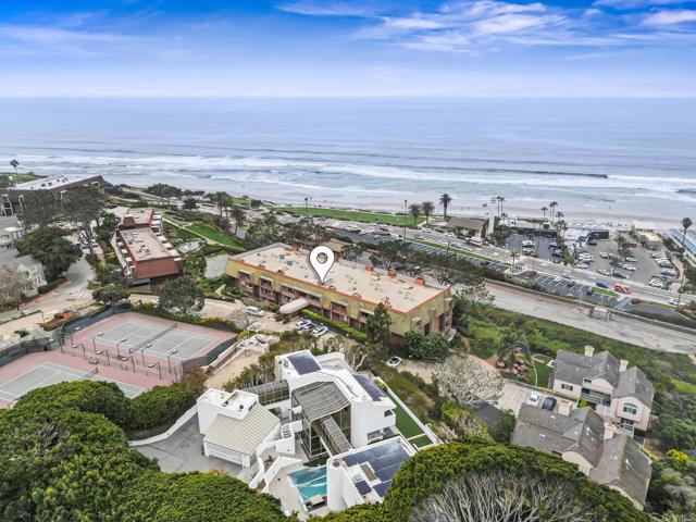 1562 Camino Del Mar, Del Mar CA: https://media.crmls.org/mediaz/419610b9-4acd-4bd3-bbf8-d8b60510bc13.jpg