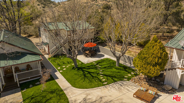 29433 Highway 33 Highway, Maricopa CA: https://media.crmls.org/mediaz/4196bf8b-0b1e-47bd-9a9b-122807620ac5.jpg