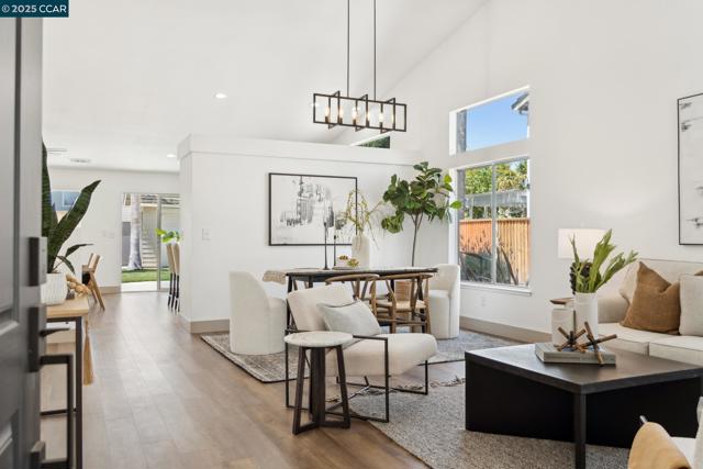 3075 Shiles Loop, Brentwood CA: https://media.crmls.org/mediaz/41972fd3-fece-4176-9ae6-efaa0ce997be.jpg