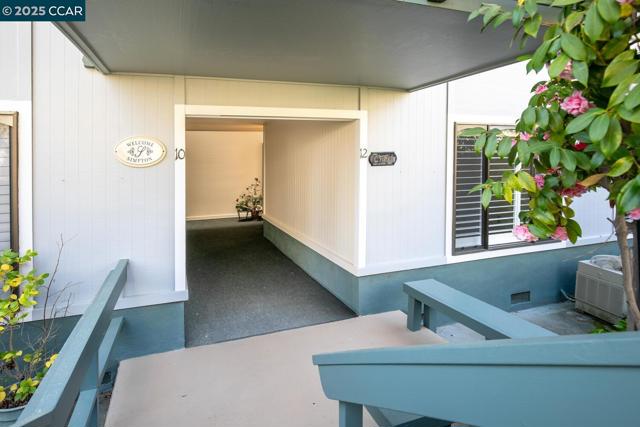 1816 Golden Rain, Walnut Creek CA: https://media.crmls.org/mediaz/4197dab8-907e-4ded-b77f-53a74f6145ef.jpg