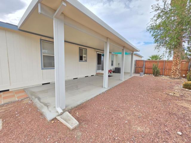 16650 Avenida Rambla, Desert Hot Springs CA: https://media.crmls.org/mediaz/4198698b-2436-4d29-a453-cfe4e108a6d0.jpg