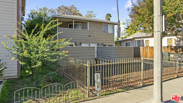 3469 Lime Street, Riverside CA: https://media.crmls.org/mediaz/4198f156-cda9-48a6-add6-0be1b9f48c34.jpg