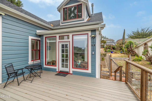 3781 N Highway 1, Albion CA: https://media.crmls.org/mediaz/41995f67-d237-4dec-932a-e61ce88c2a2d.jpg