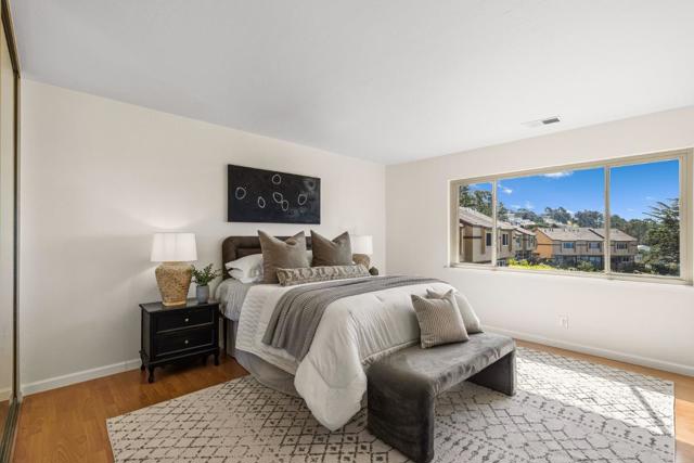 627 Hickey Boulevard, Pacifica CA: https://media.crmls.org/mediaz/41998d84-d4d0-4b73-ac46-09521c1a4e0f.jpg