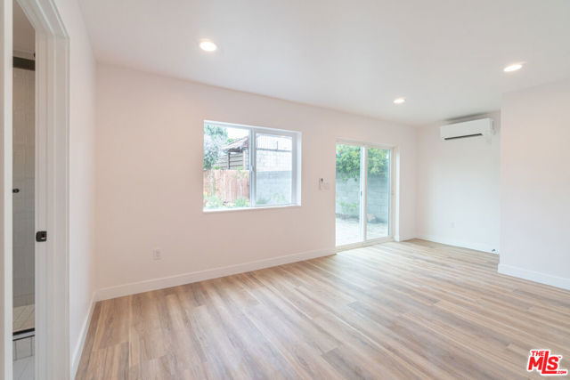 4005 Sequoia Street, Los Angeles CA: https://media.crmls.org/mediaz/41999db7-3b37-4d44-9578-363abb459636.jpg