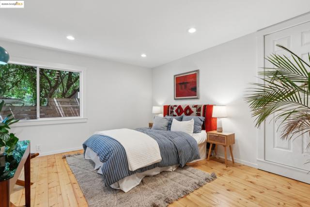 1310 Grizzly Peak Blvd, Berkeley CA: https://media.crmls.org/mediaz/4199ef7c-8ceb-4858-98f7-7d0f96d99ef6.jpg