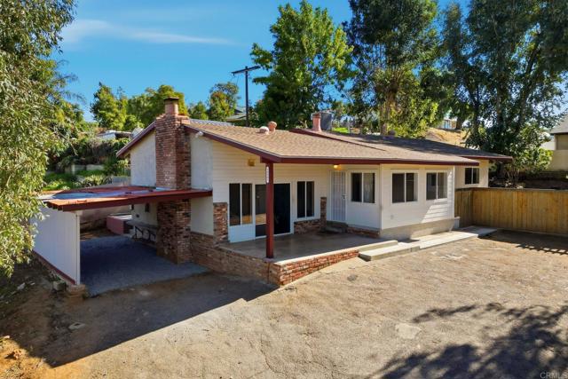 Detail Gallery Image 4 of 28 For 12307 Lemon Crest Dr, Lakeside,  CA 92040 - 3 Beds | 2 Baths