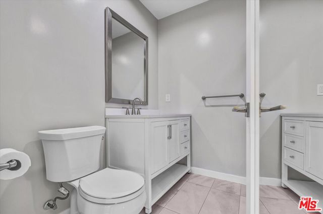 13964 La Maida Street, Sherman Oaks CA: https://media.crmls.org/mediaz/419a46eb-ff9f-40db-8916-04d6c16967e9.jpg