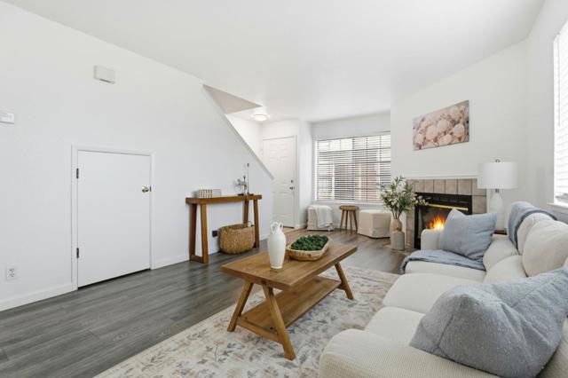 251 Gibson Drive, Hollister CA: https://media.crmls.org/mediaz/419a8d53-2357-4385-8e14-f97e44e2db4c.jpg