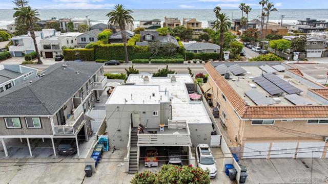 1943 45 Coast Blvd, Del Mar CA: https://media.crmls.org/mediaz/419b4ea3-88c6-4470-b16f-4338a3550146.jpg